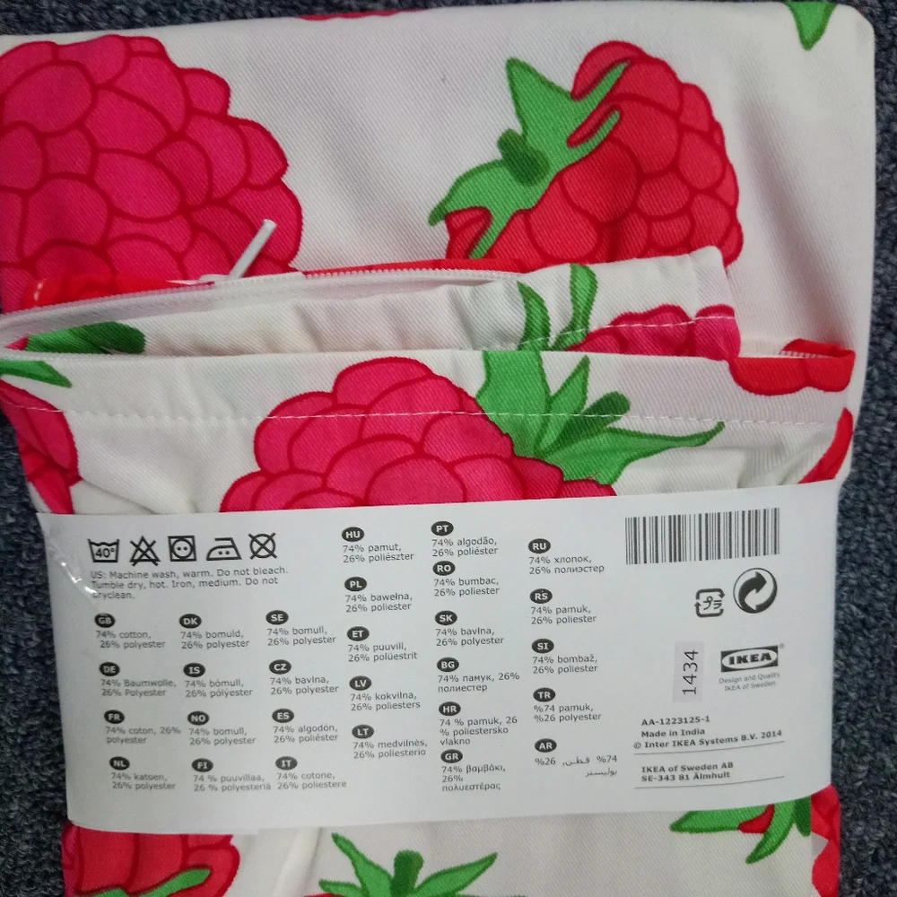 4 IKEA cushion covers. 2 Raspberry & 2 Pears